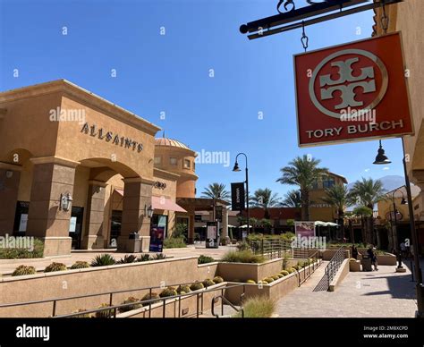 desert hills outlets cabazon.